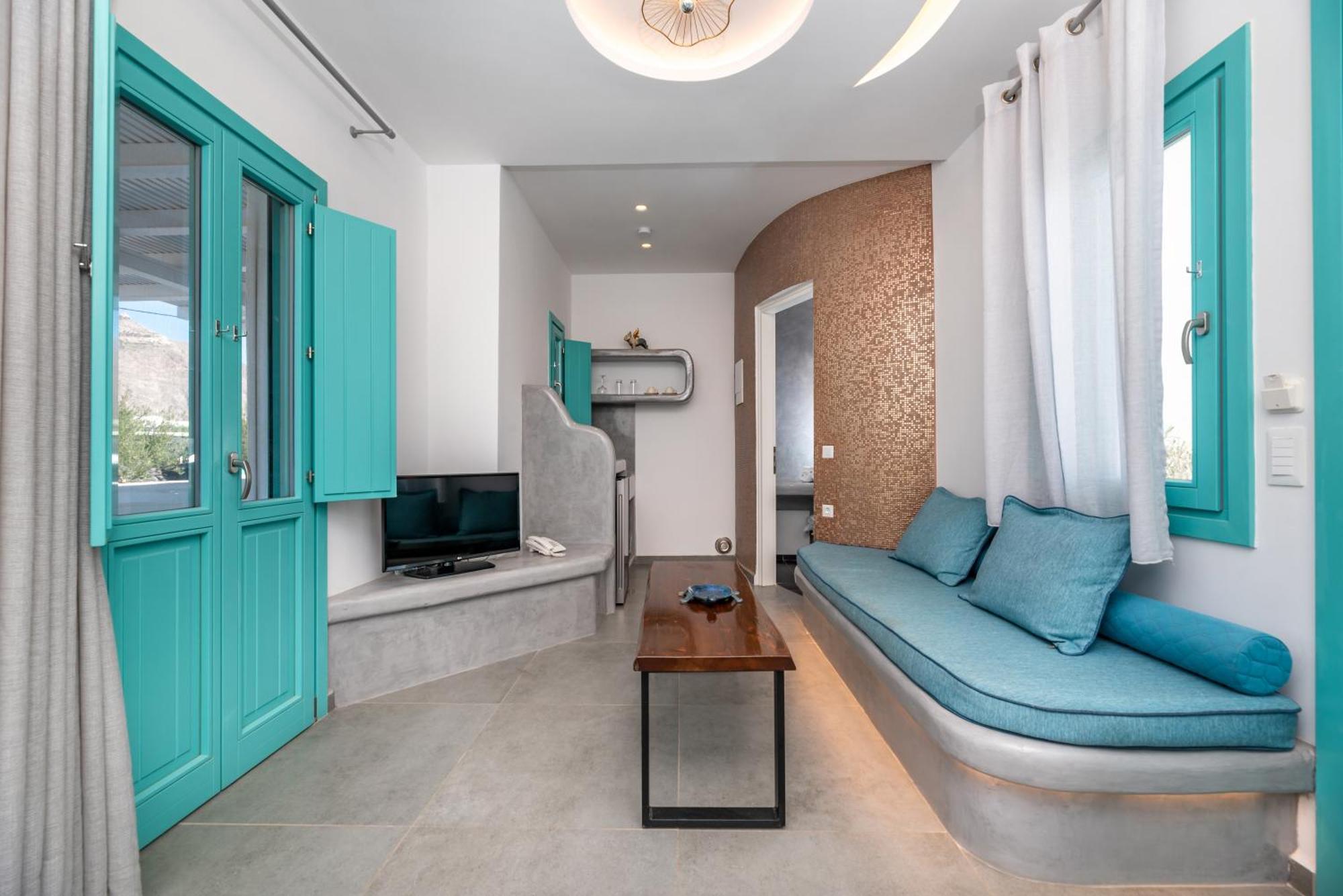 Santa Irina Luxury Sunny Lofts Hotel Perivolos  Exterior photo