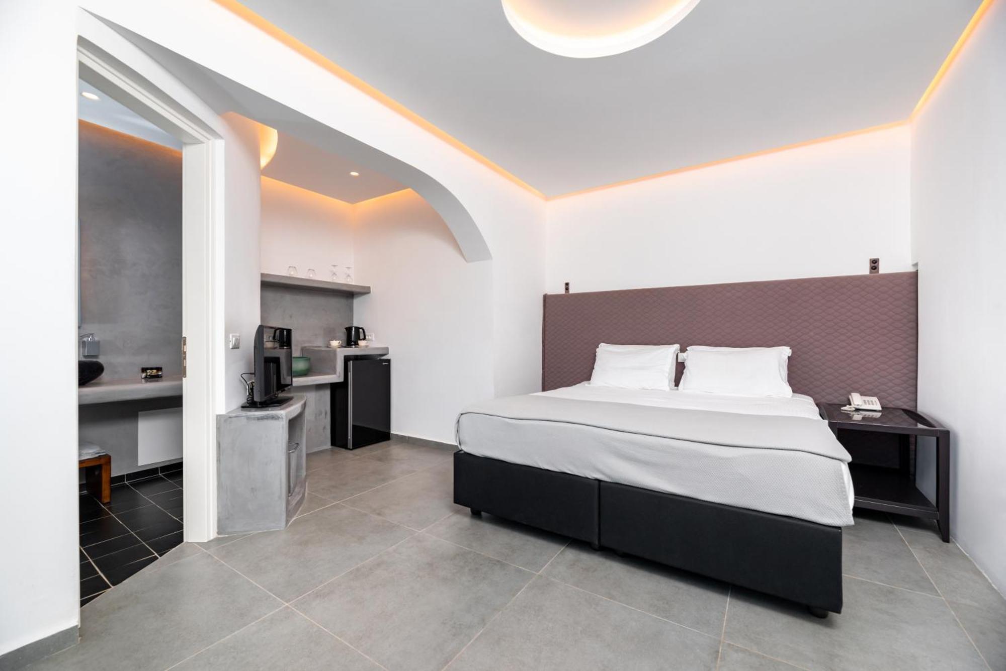 Santa Irina Luxury Sunny Lofts Hotel Perivolos  Exterior photo